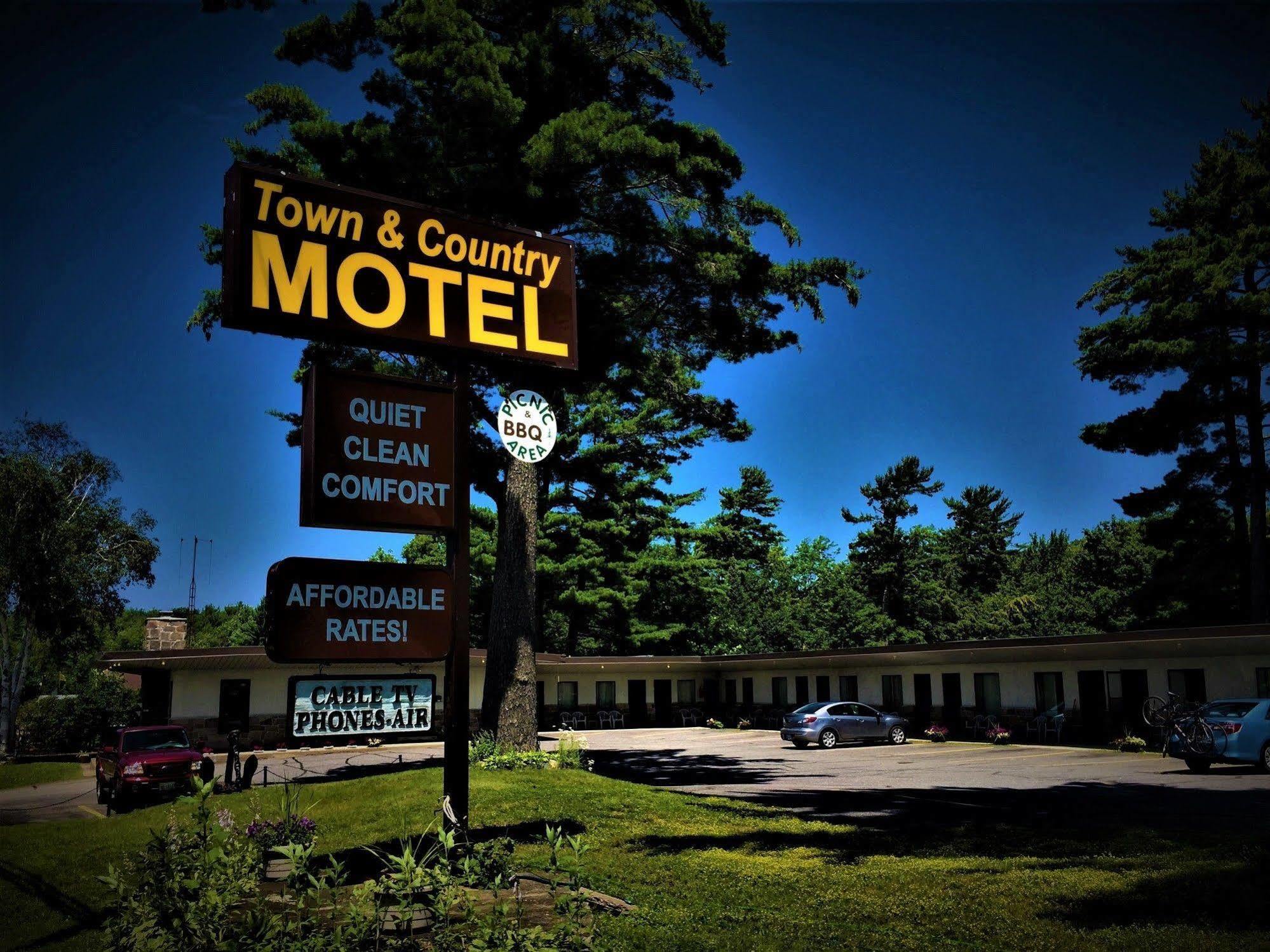 Town & Country Motel Parry Sound Exterior photo